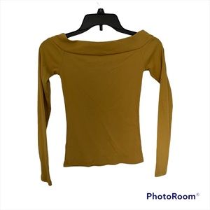 Aeropostale Yellow / Mustad off the shoulder long sleeve shirt
